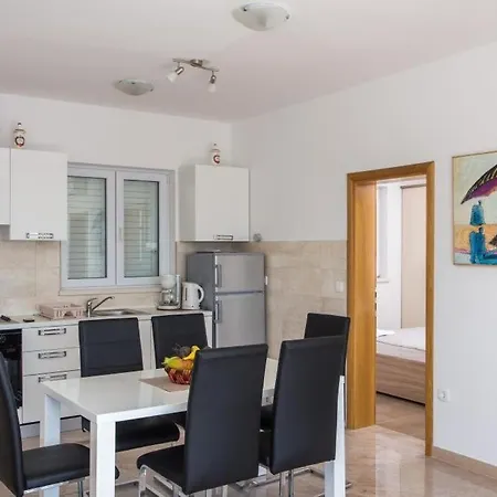 アリ ドゥブロブニク