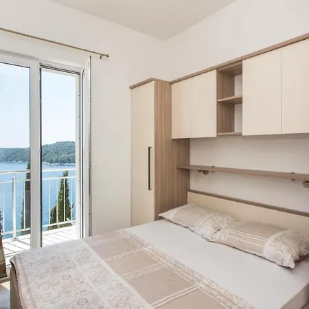 Apartment Ari *