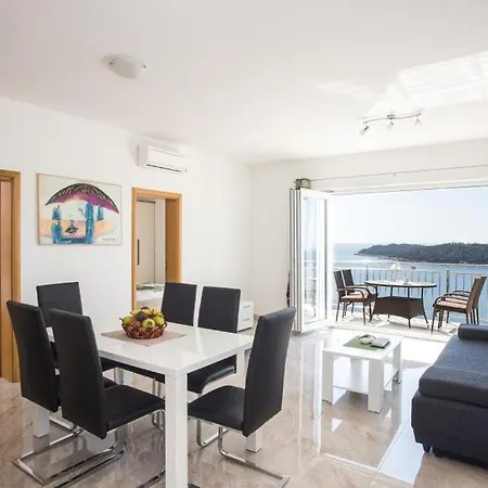 アパート アリ *