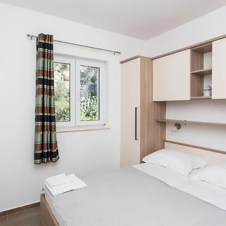 Ari شقة دوبروفينك