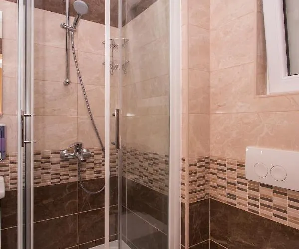 Ari شقة دوبروفينك