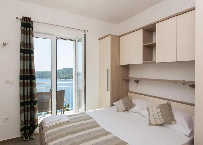 شقة Ari دوبروفينك