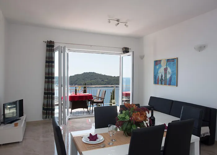 شقة Ari دوبروفينك